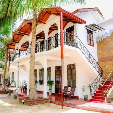 Crescent Sea Resort นิลาเวลี ภายนอก รูปภาพ